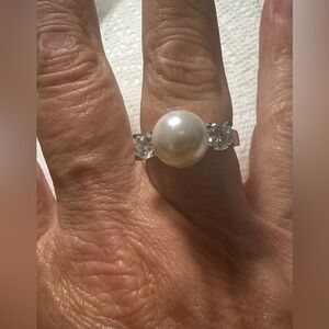 Cocktail ring! Size 8, excellent condition.  CZ
